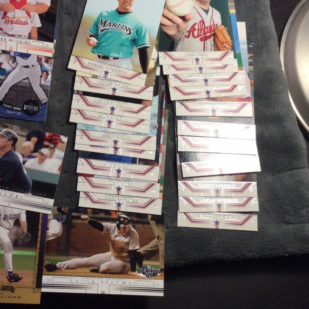 2002 Upper Deck series 2 Lot of 185 Baseball cards, Ichiro, Sosa, Bonds, Maguire - Picture 3 of 4